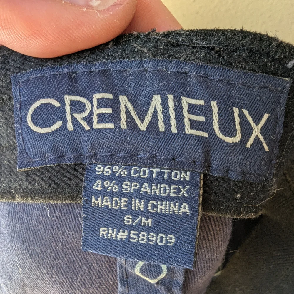 Daniel Cremieux Navy Cap with Dog Embroidery - Picture 14 of 14